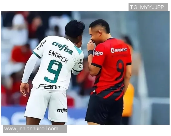 罗克谈回归巴西心态低落期待未来重返欧洲赛场再展雄风 罗克谈回归巴西心态低落期待未来重返欧洲赛场再展雄风