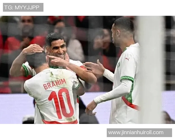 阿什拉夫在社交媒体上庆祝摩洛哥晋级非洲杯四强的辉煌时刻